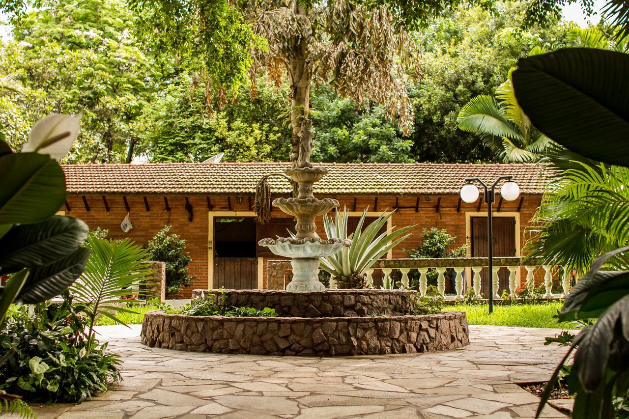 Hotel E Pousada Recanto Do Rio Pardo Sao Jose do Rio Pardo Exterior photo